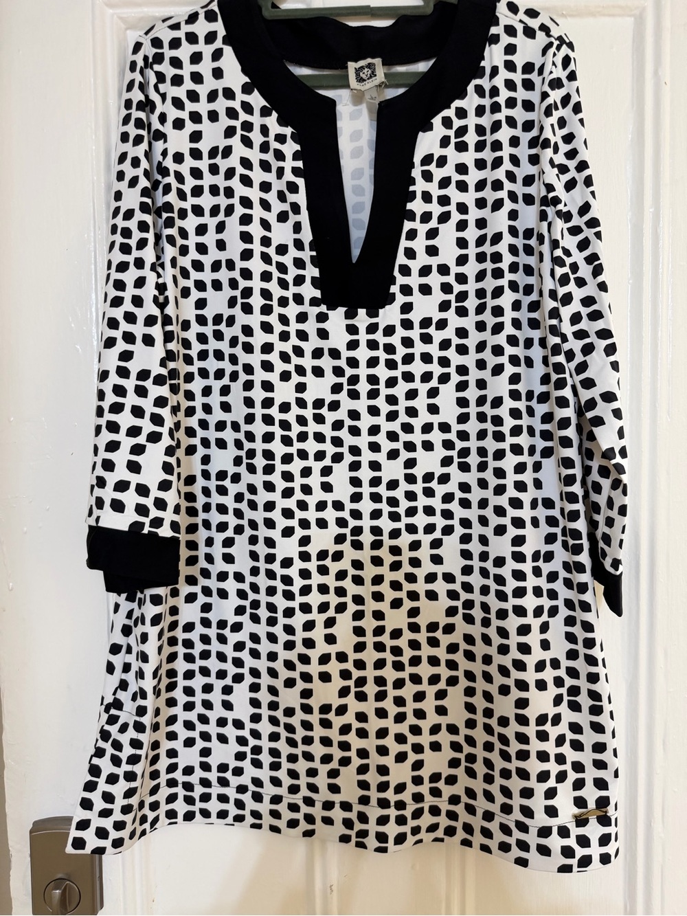 Black & White Geometric Tunic top